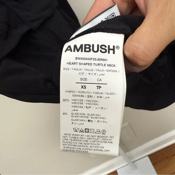 Ambush
Black heart shape turtleneck top size XS - Picture 6 of 6